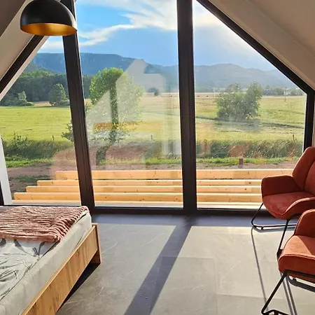 Wataha Pod Basztami - Alfa - Caloroczne Vakantiehuis *
