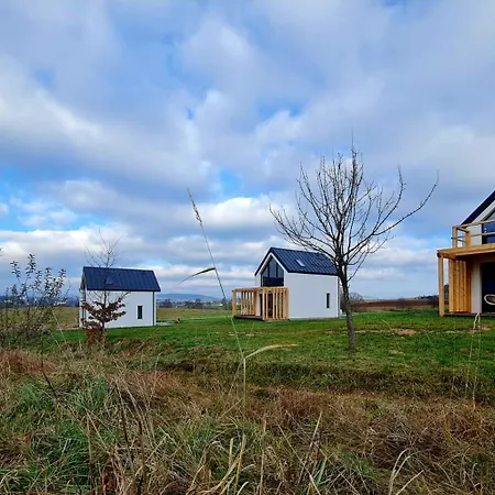 Wataha Pod Basztami - Alfa - Caloroczne Hébergement de vacances *