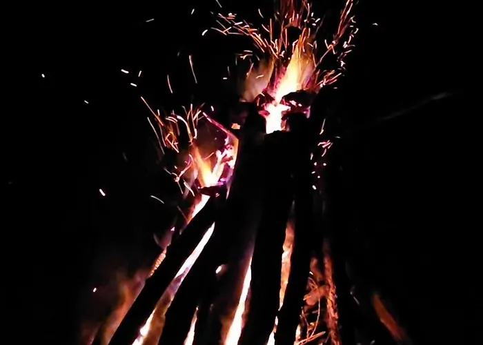 Wataha Pod Basztami - Alfa - Caloroczne Holiday home *